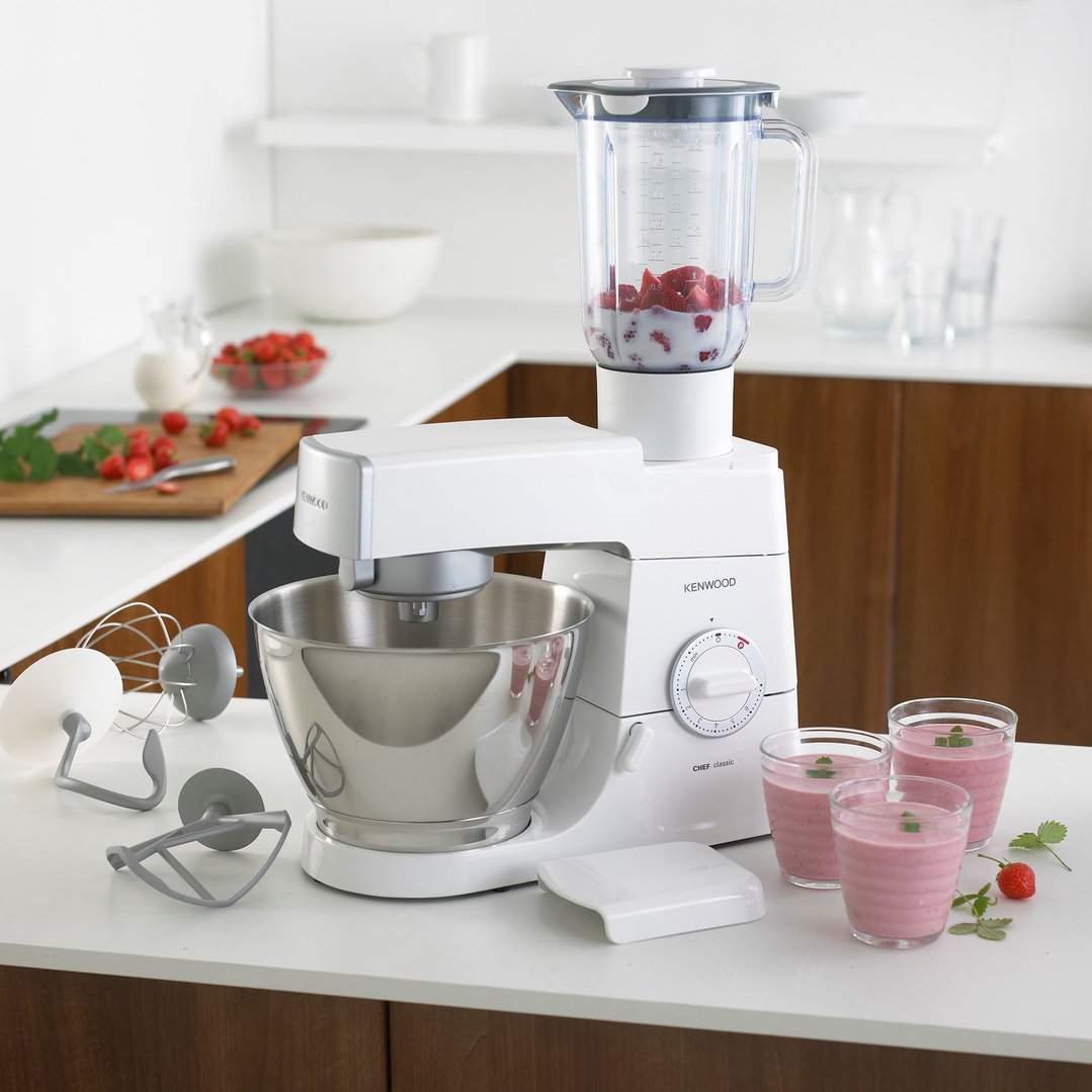 Kenwood Classic Chef in White with Silver Trim KM336