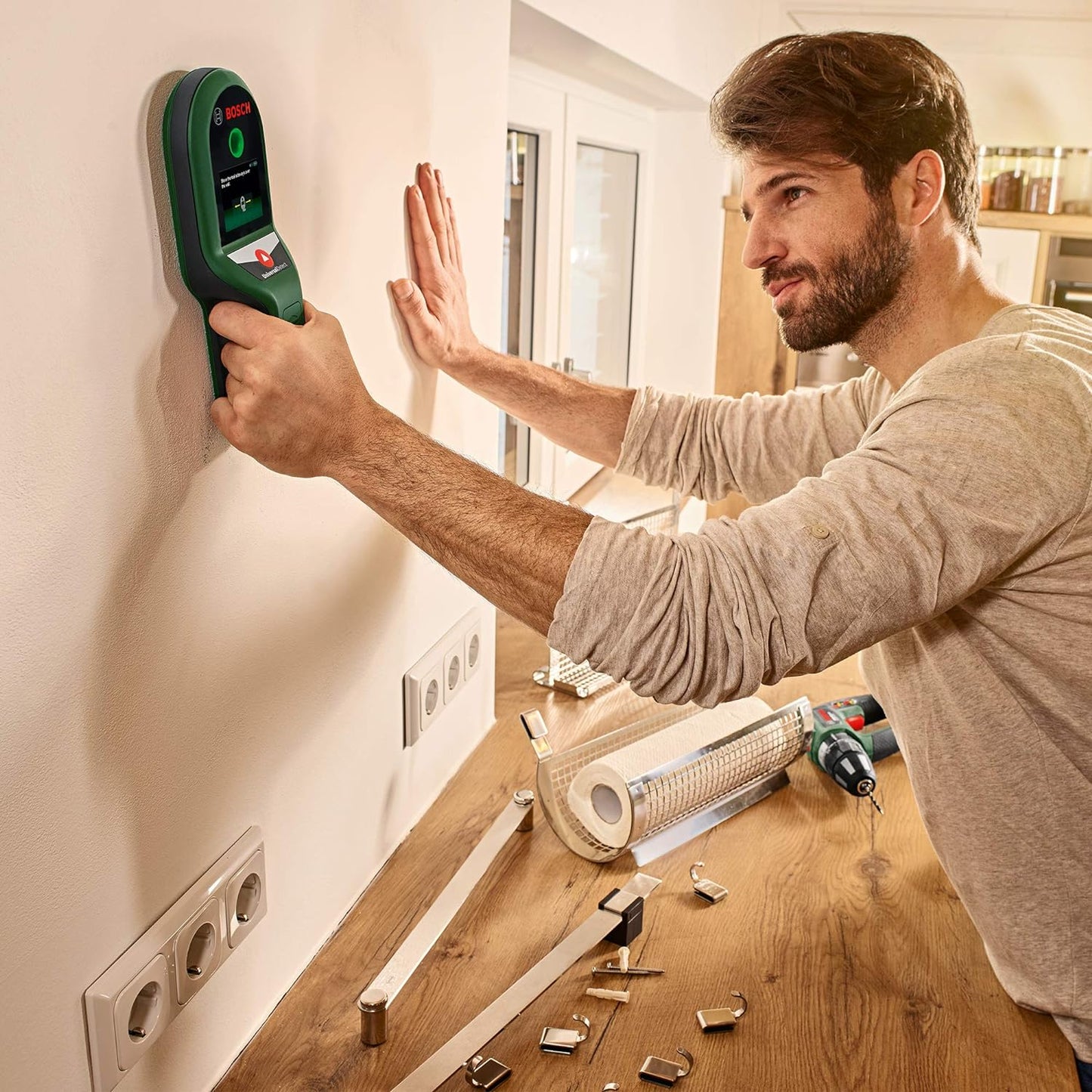 Bosch Home & Garden Digital Detector UniversalDetect (Protective Case, 4 x AAA Batteries Included, in Box)