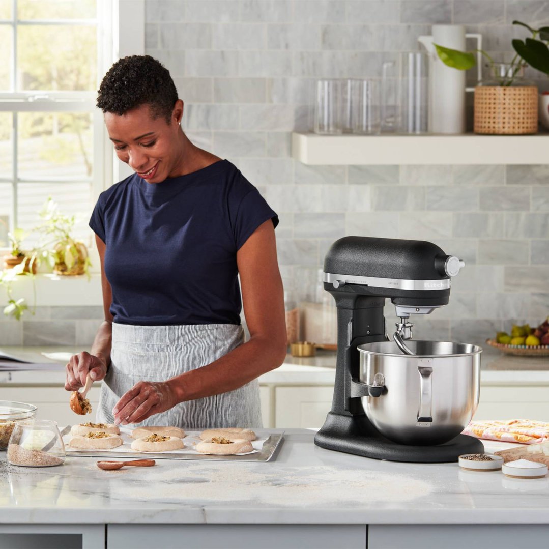 Kitchenaid 6.6L Bowl-Lift Stand Mixer Black 5KSM70SHXABK