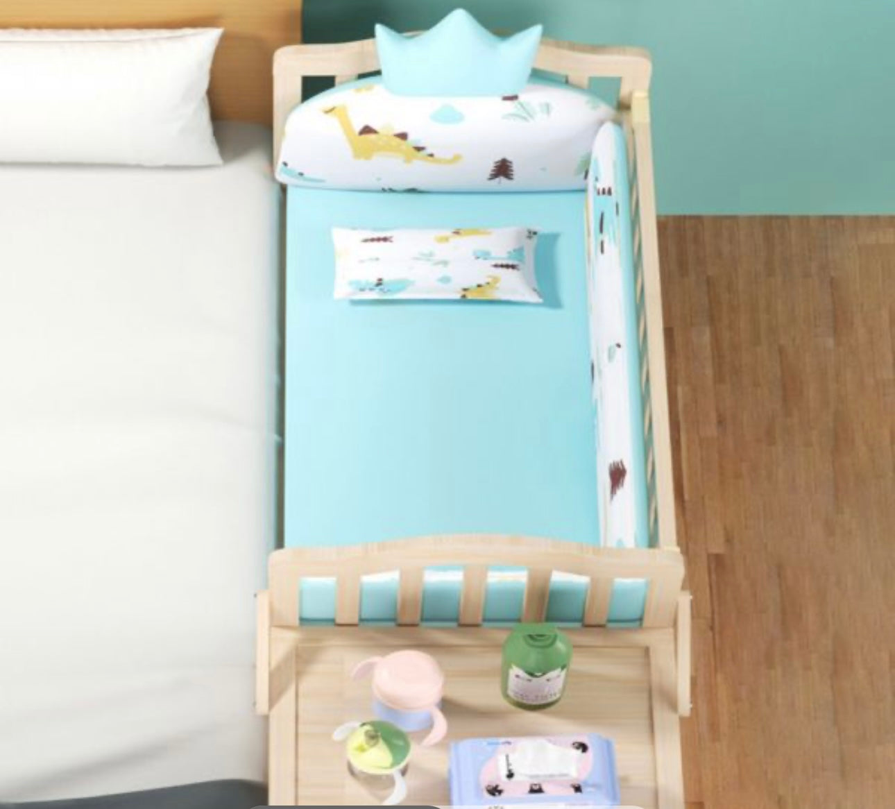 Solid Wood Contemporary Nursery Bed Washed
Natural with Guardrail - Crib & 5-Piece Set 96 × 56 X76cm