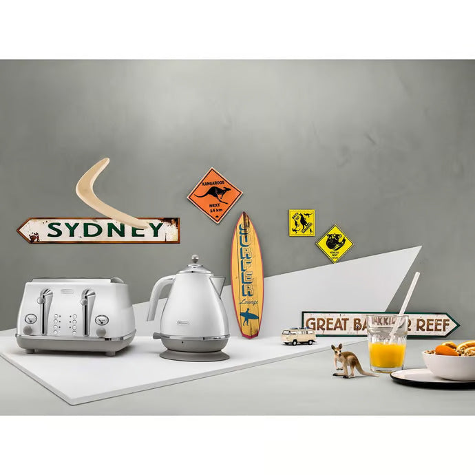 De'Longhi Icona Capitals 4 Slice ToasterSydney White CTOC4003W