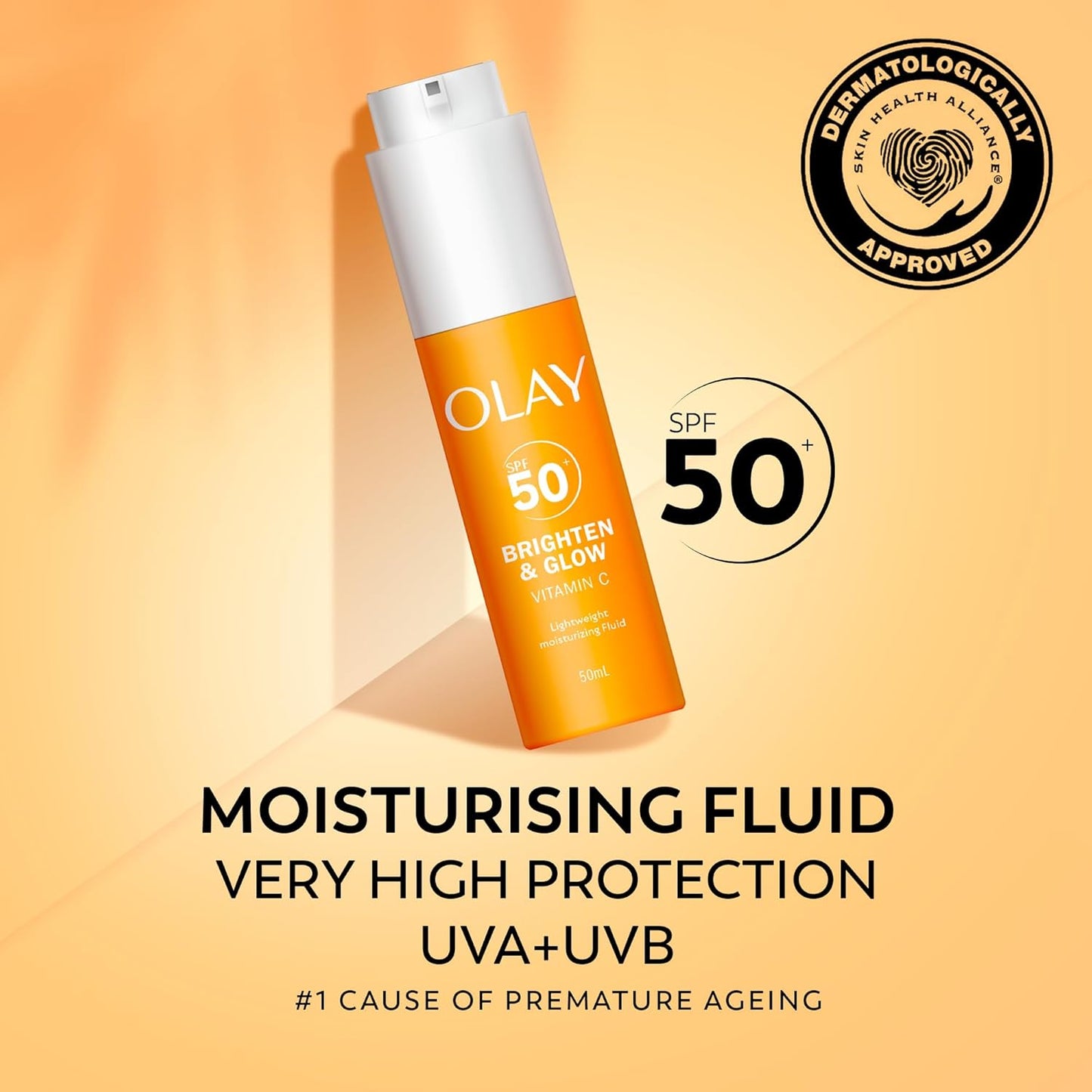 Olay Vitamin C Brighten & Glow 3in1 Moisturising Fluid SPF50+ Hydrating Skincare Moisturiser and Primer with Niacinamide. Hydration, Glow, UV Protection, Corrects Dark Spots 50ml