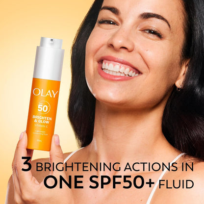 Olay Vitamin C Brighten & Glow 3in1 Moisturising Fluid SPF50+ Hydrating Skincare Moisturiser and Primer with Niacinamide. Hydration, Glow, UV Protection, Corrects Dark Spots 50ml