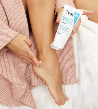 CeraVe Regenerating Foot Cream for Extremely Dry, Rough and Cracked Skin - Reduces Fornuses, with 3 Essential Ceramides and Hyaluronic 88 ml