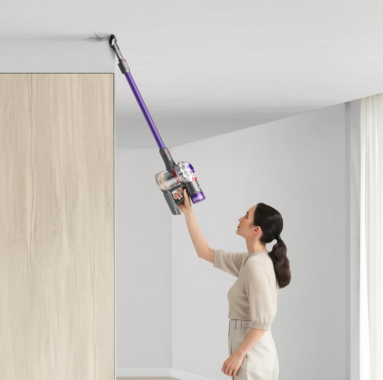 Dyson V8™ Extra Cordless Vacuum Cleaner